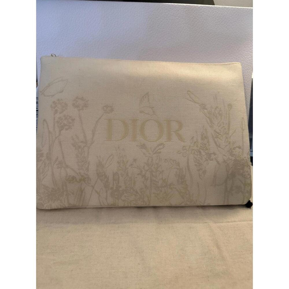 Dior makeup pouch mothers day 2024